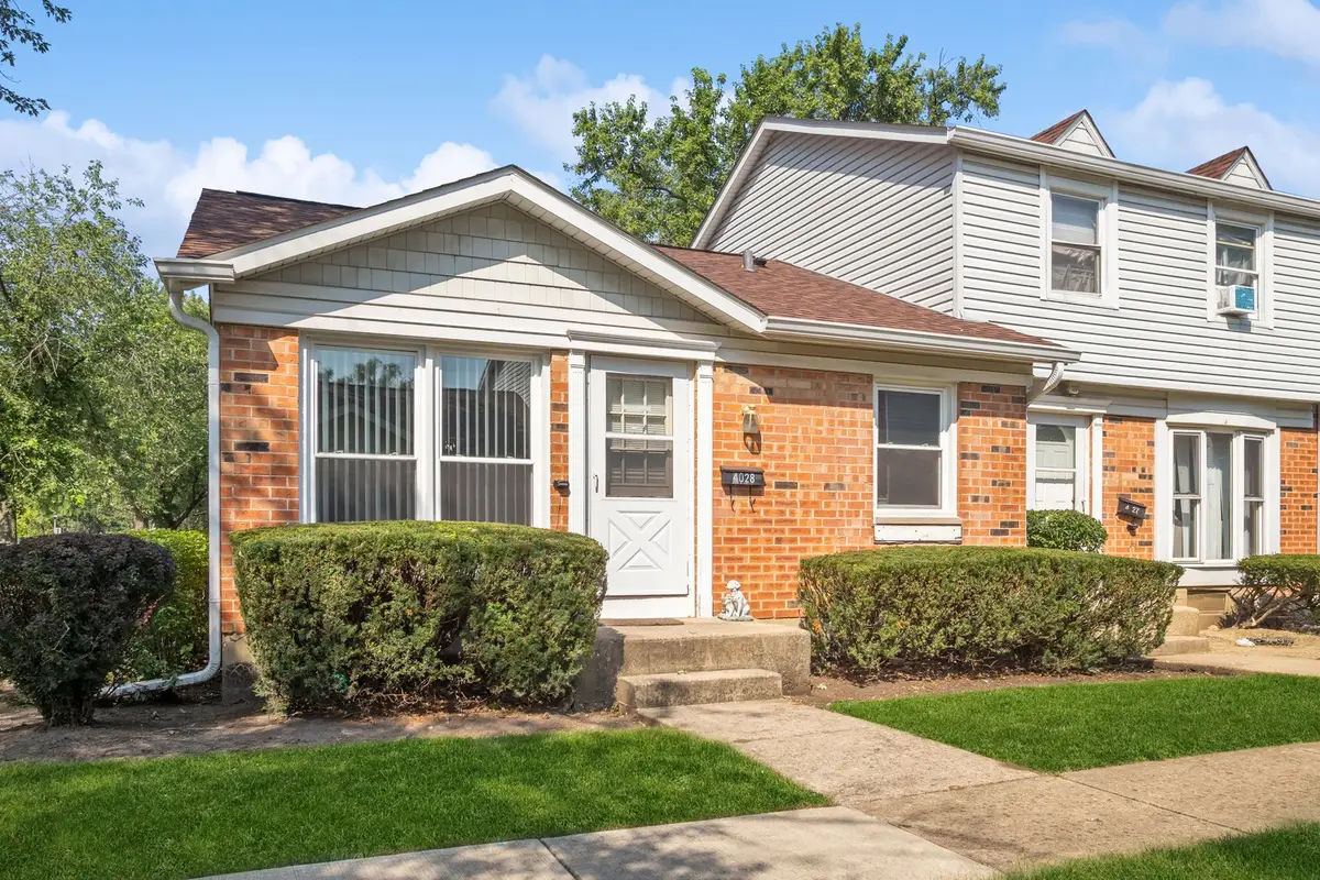 4028 Oxford Court, Streamwood, IL 60107 - #1