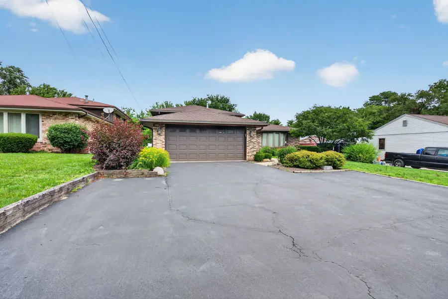 8118 Gladys Lane, Palos Hills, IL 60465 - #2