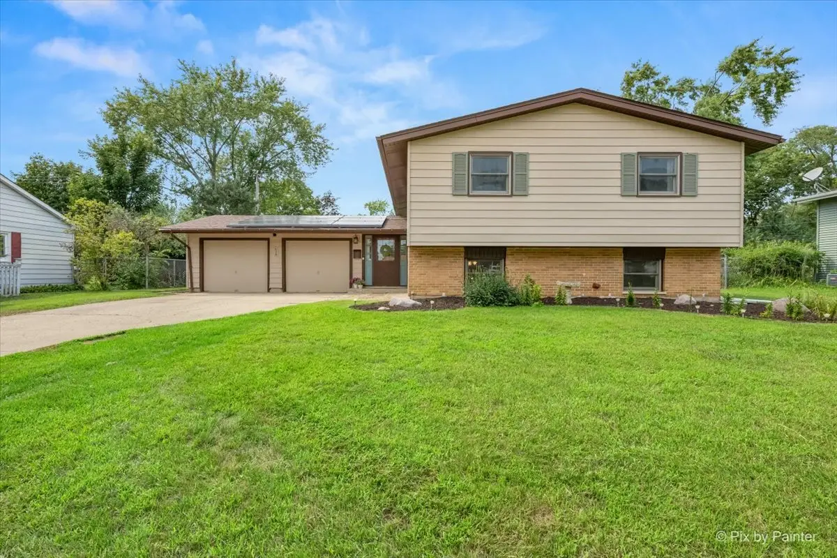 638 Sussex Lane, Crystal Lake, IL 60014 - #1