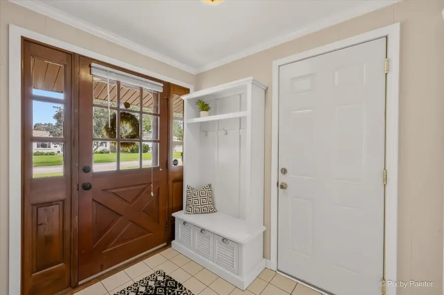 638 Sussex Lane, Crystal Lake, IL 60014 - #2