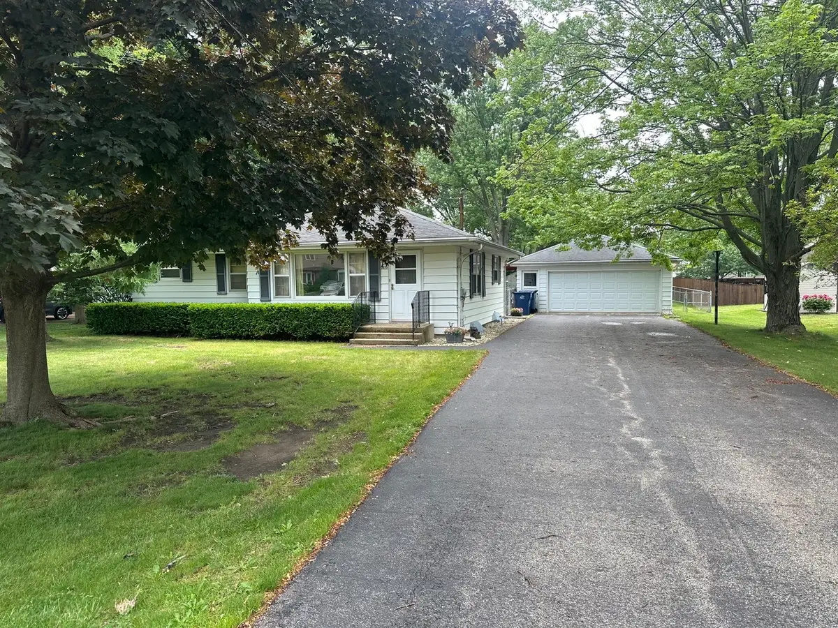 3675 Woodlawn Avenue, Gurnee, IL 60031 - #1