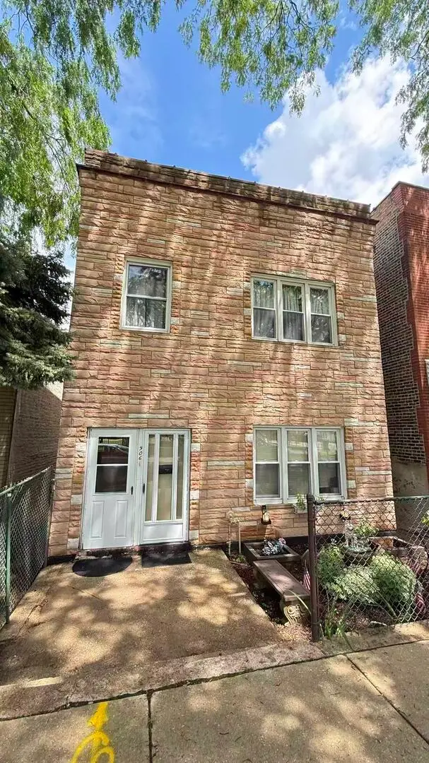 906 W 36th Street, Chicago, IL 60609 - #1