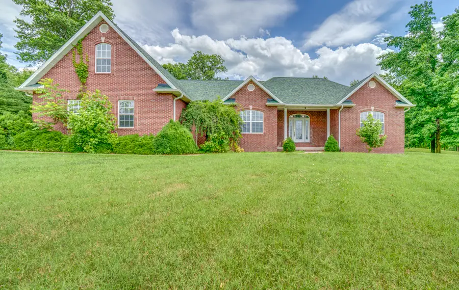 2108 S Hillside Lane, McLeansboro, IL 62859 - #2
