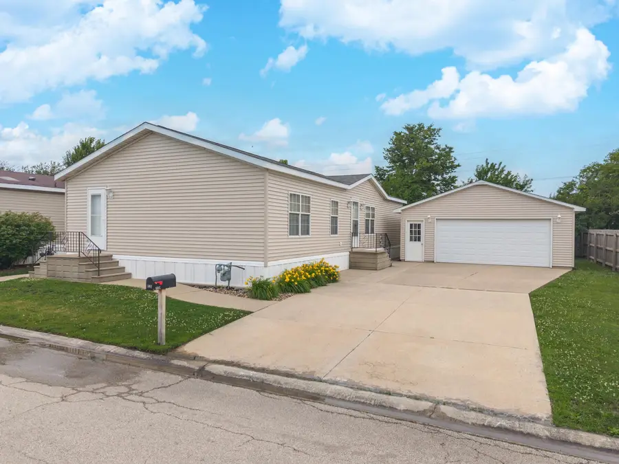501 Michael Lane, Chenoa, IL 61726 - #2