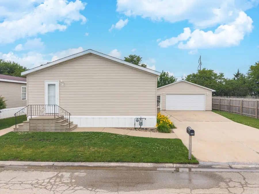 501 Michael Lane, Chenoa, IL 61726 - #3