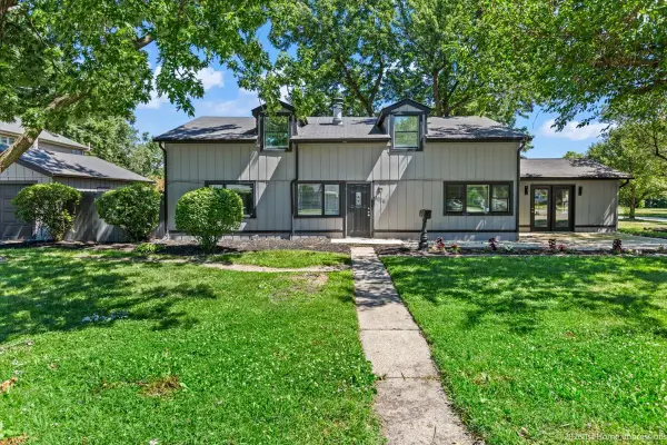 5016 Oak Center Drive, Oak Lawn, IL 60453