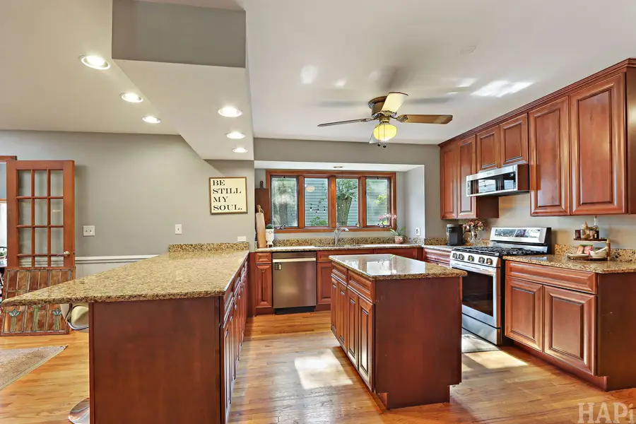 143 Mccullom Street, Crystal Lake, IL 60014 - #3