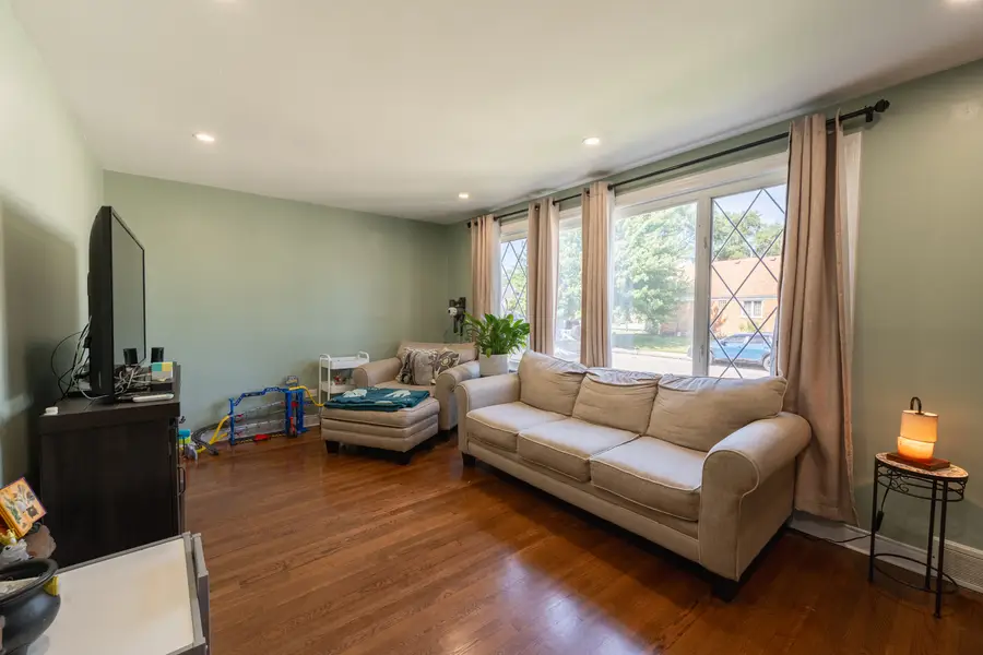 8108 S Kildare Avenue, Chicago, IL 60652 - #3