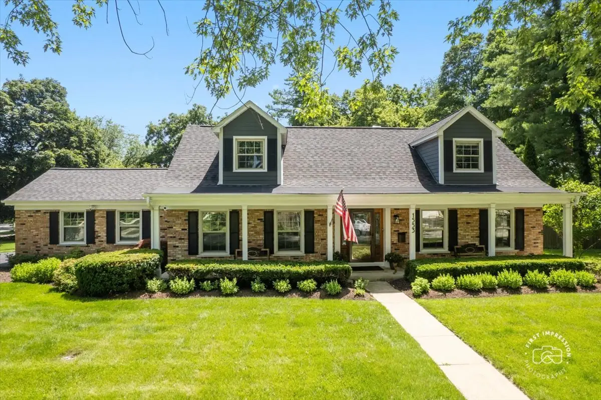 1553 Allen Lane, Saint Charles, IL 60174 - #1