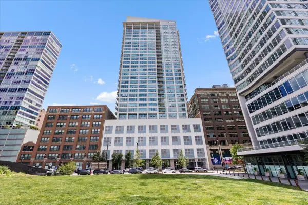 701 S Wells Street #2005, Chicago, IL 60607