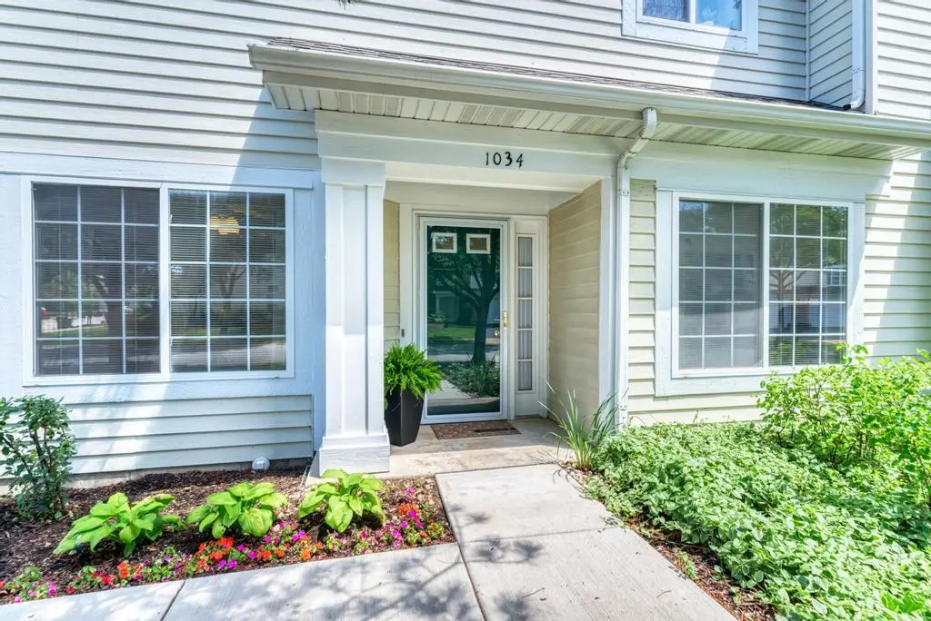 1034 Huntington Drive #1034, Elk Grove Village, IL 60007 - #1