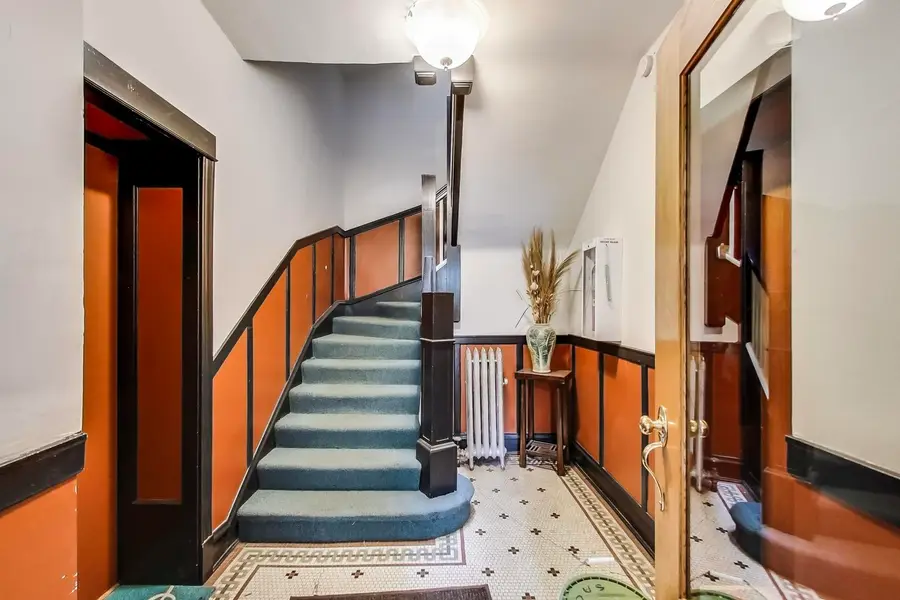 5251 N Winthrop Avenue #2, Chicago, IL 60640 - #3