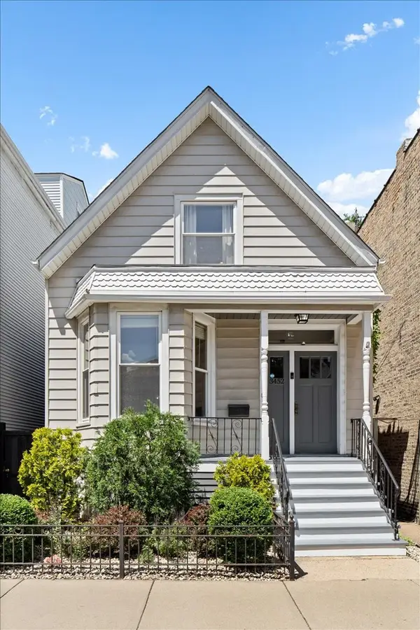 3452 N Damen Avenue, Chicago, IL 60618