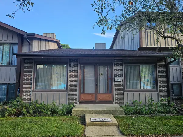 591 Forum Drive #127, Roselle, IL 60172