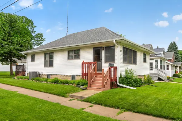 803 N 9th Street, DeKalb, IL 60115
