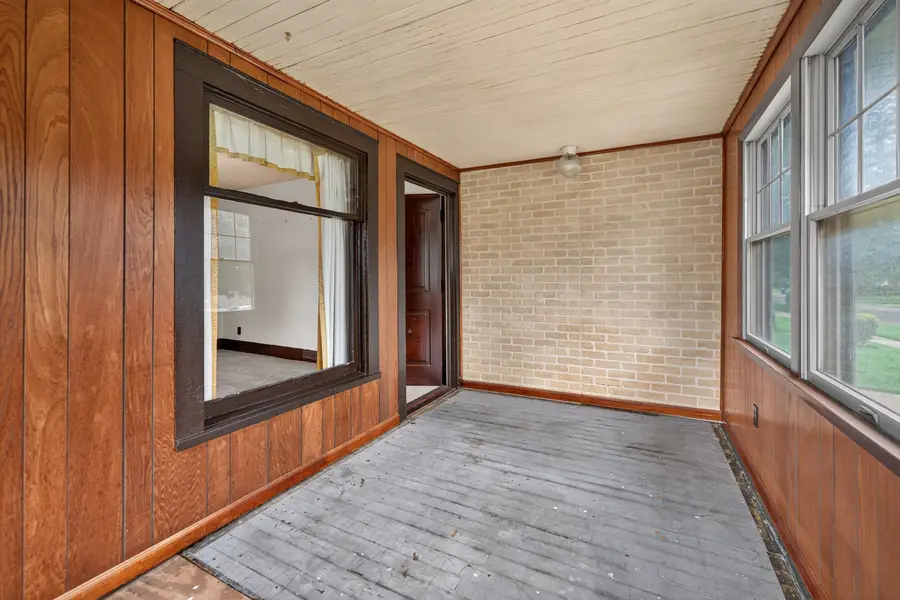 803 N 9th Street, Dekalb, IL 60115 - #2