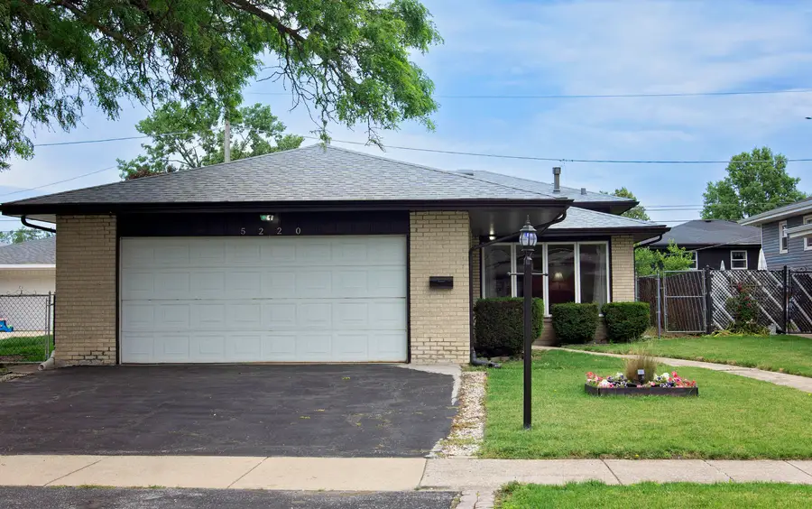 5220 138th Street, Crestwood, IL 60418 - #2
