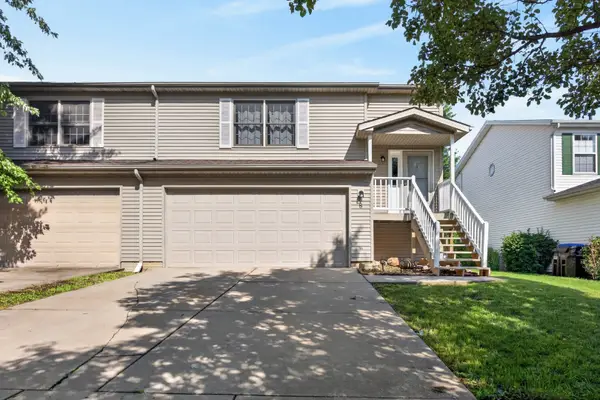 8 Rounds Road, Bloomington, IL 61704