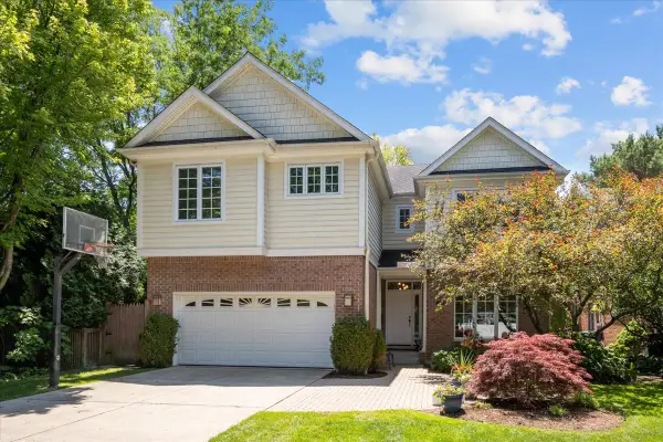 2211 Schiller Avenue, Wilmette, IL 60091