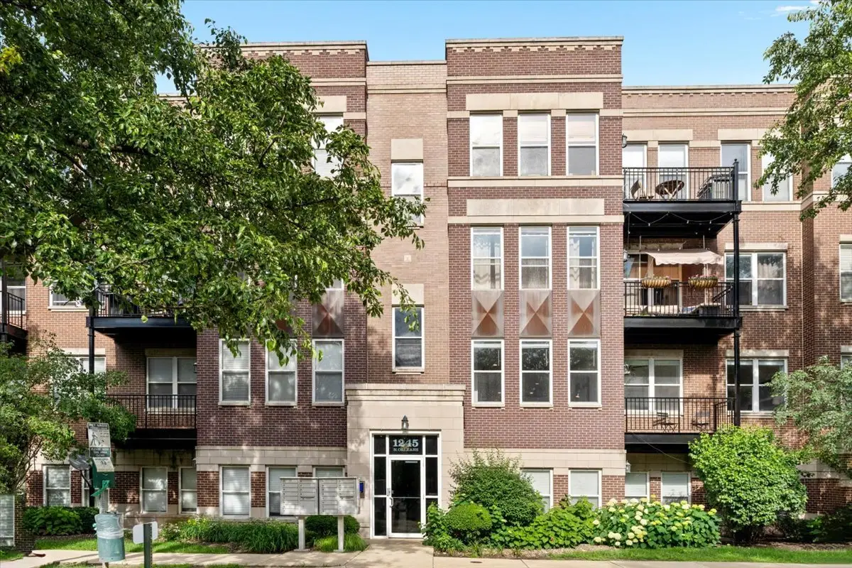 1245 N Orleans Street #902, Chicago, IL 60610 - #1