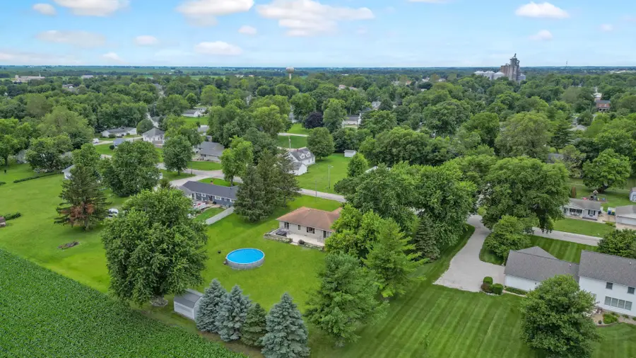 305 N Vermillion Street, Lexington, IL 61753 - #3