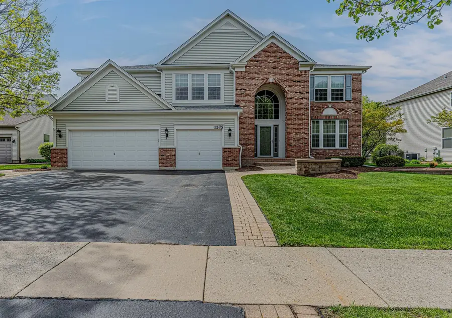 1575 Mcclellan Drive, Lindenhurst, IL 60046 - #2