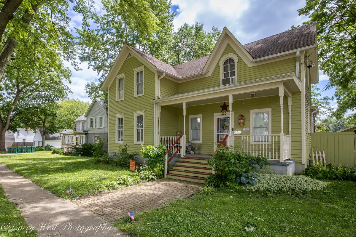 320 E High Street, Sycamore, IL 60178 - #1