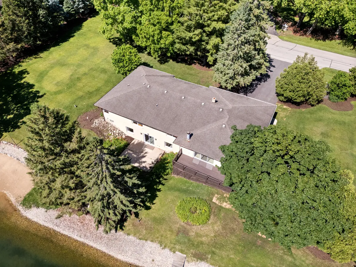 2720 N Bayview Lane, McHenry, IL 60051 - #1