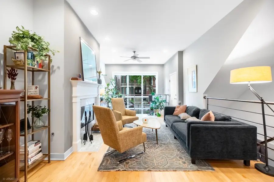 933 N Wolcott Avenue #1, Chicago, IL 60622 - #2