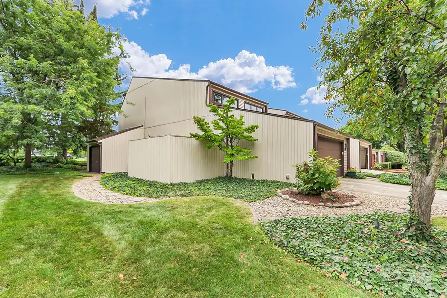 2218 Briar Hill Drive #2218, Champaign, IL 61822 - #3
