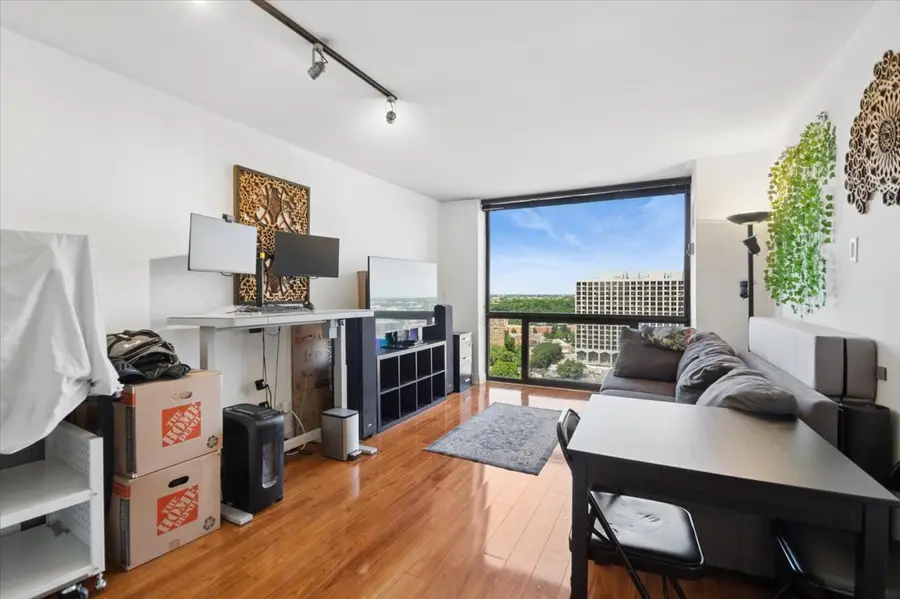 4343 N Clarendon Avenue #1809, Chicago, IL 60613 - #3