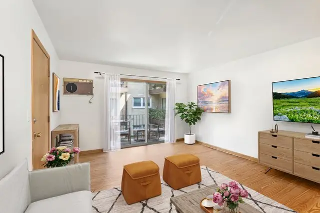 4235 N Kedvale Avenue #2B, Chicago, IL 60641 - #3