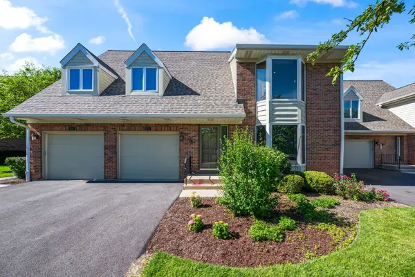 1653 N Belmont Court, Arlington Heights, IL 60004