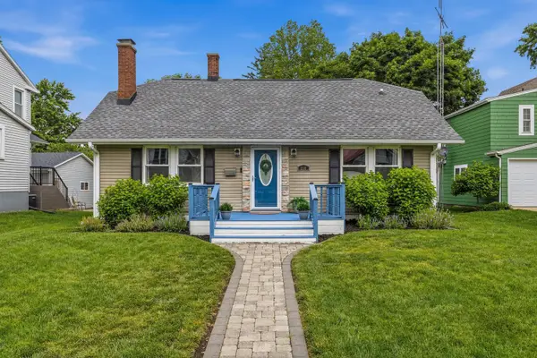 210 E Logan Street, Arthur, IL 61911