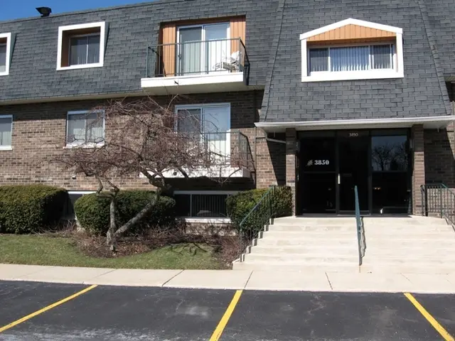 3850 S Parkway Drive #1F, Northbrook, IL 60062 - #1