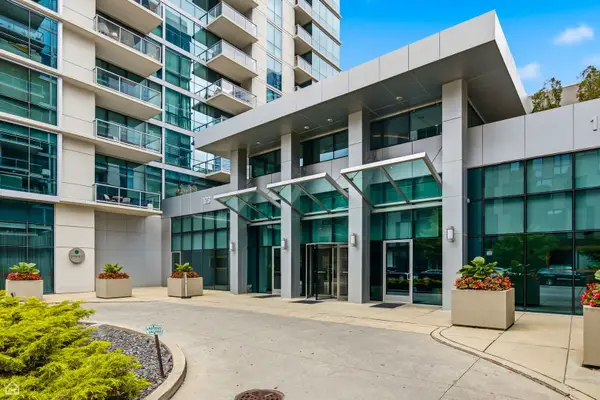 123 S Green Street #704B, Chicago, IL 60607