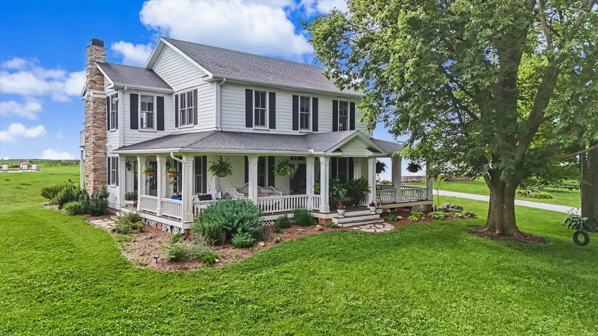 1090 Bucks Pond Road, Monticello, IL 61856 - #1