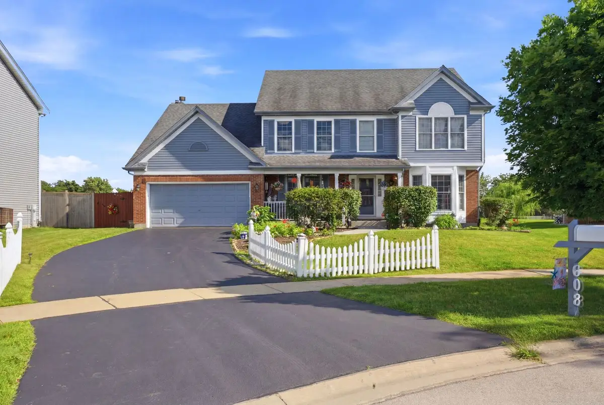 608 Lindsay Circle, North Aurora, IL 60542 - #1