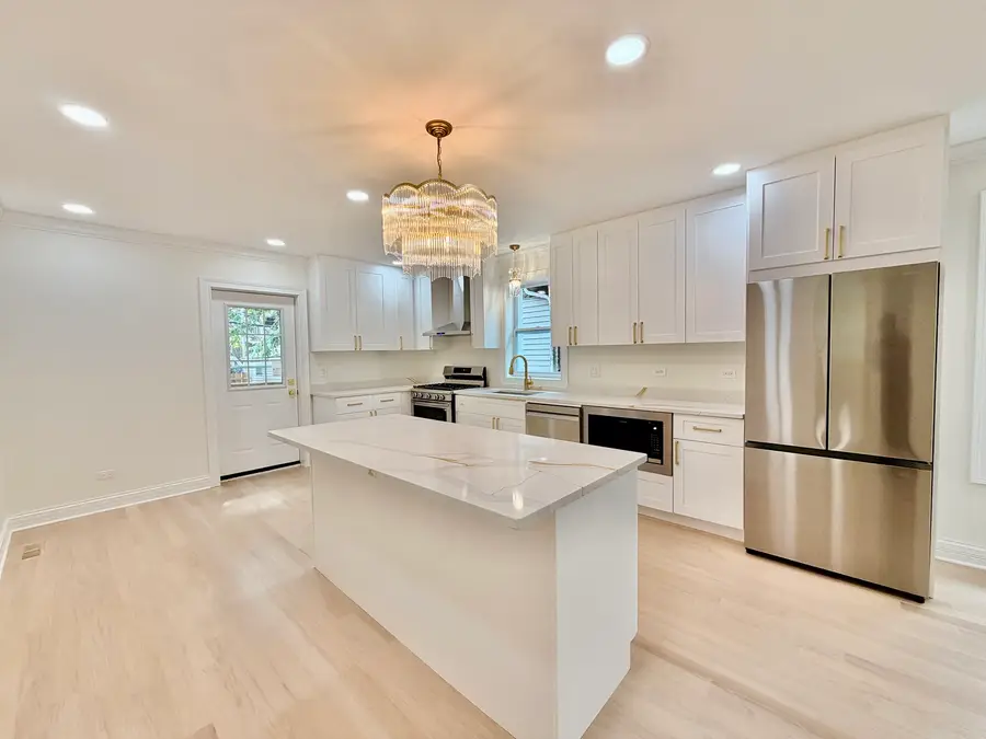 6341 N Campbell Avenue, Chicago, IL 60659 - #3