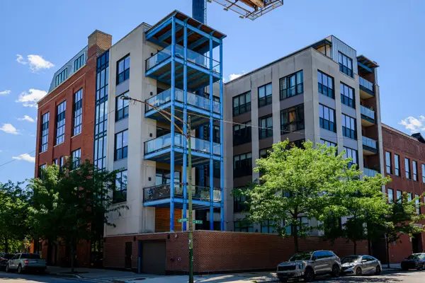 1600 S Jefferson Street #304, Chicago, IL 60616