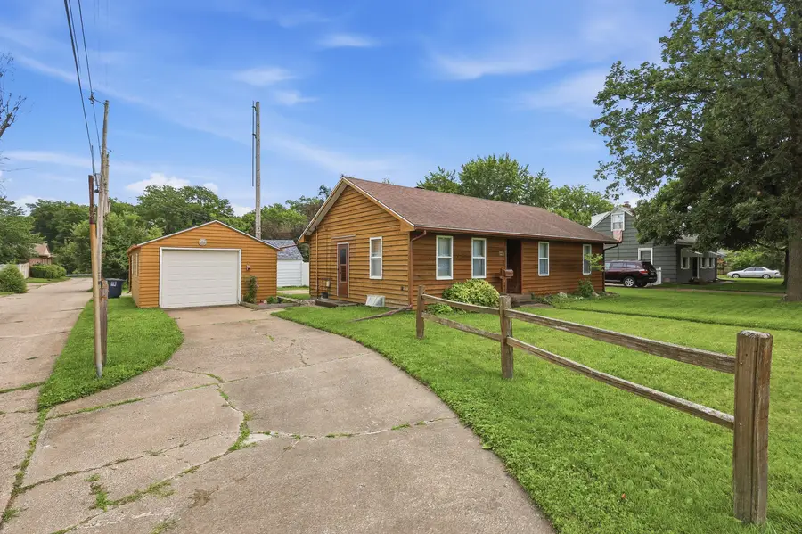 1116 53rd Street, Moline, IL 61265 - #2