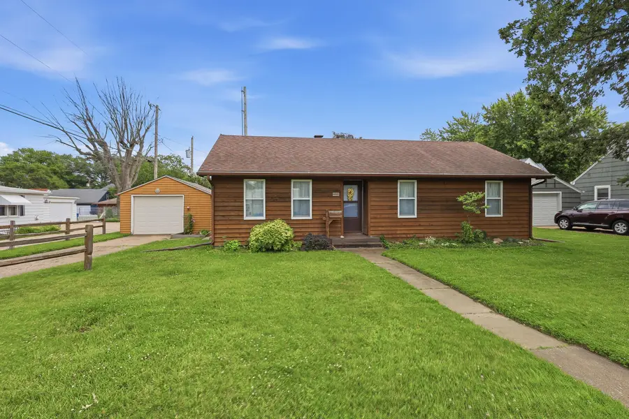 1116 53rd Street, Moline, IL 61265 - #3