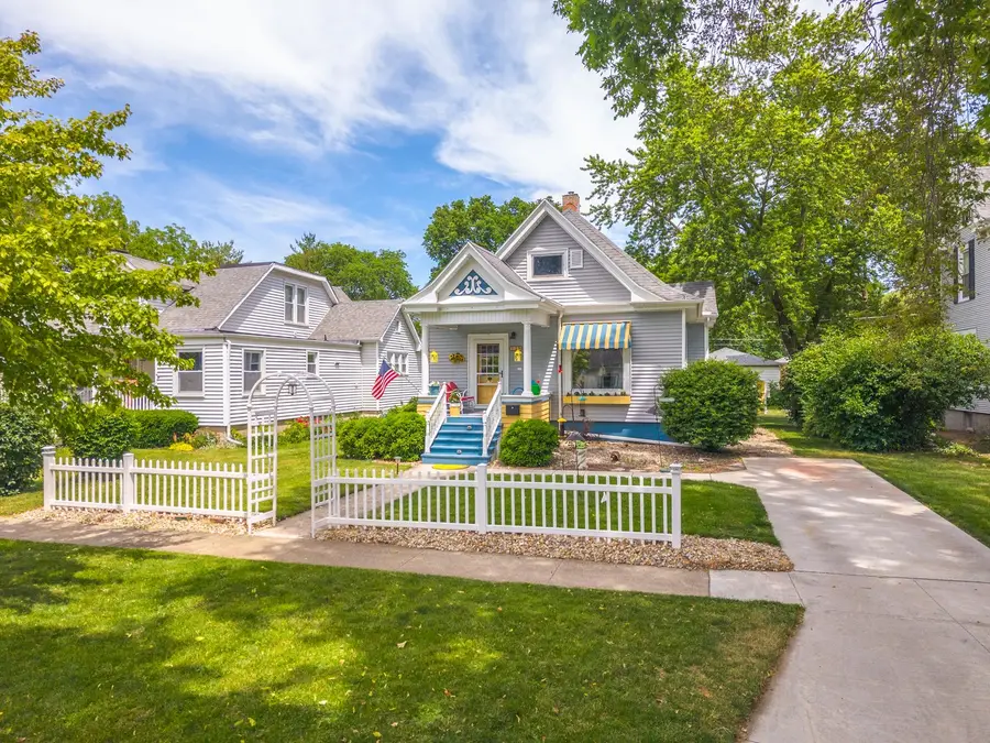 729 W Henry Street, Pontiac, IL 61764 - #2