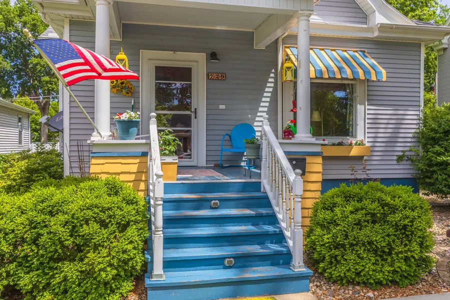 729 W Henry Street, Pontiac, IL 61764 - #3