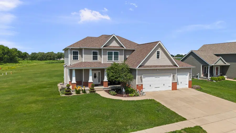 6104 Fillmore Street, Davenport, IA 52806 - #2