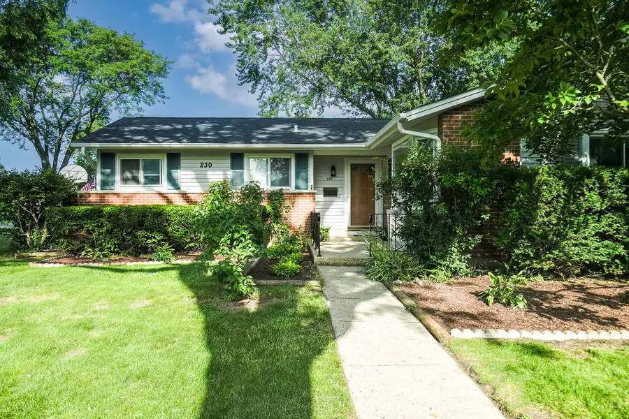 230 Fleetwood Lane, Elk Grove Village, IL 60007 - #2