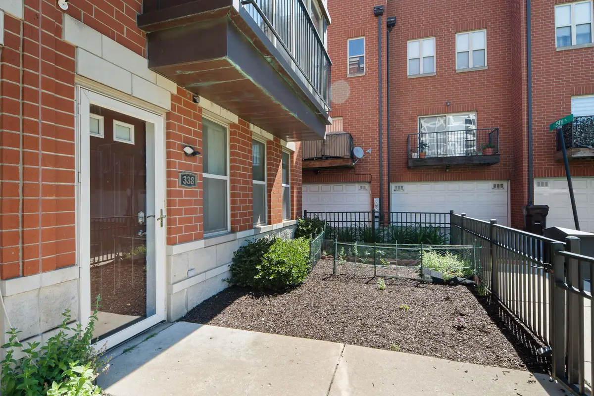 338 E 25th Place, Chicago, IL 60616 - #1