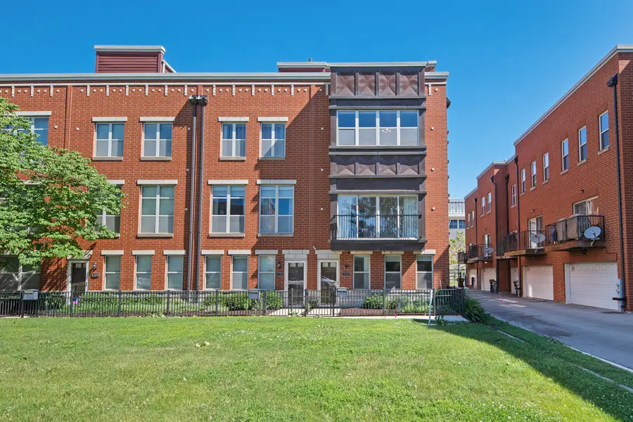 338 E 25th Place, Chicago, IL 60616 - #2
