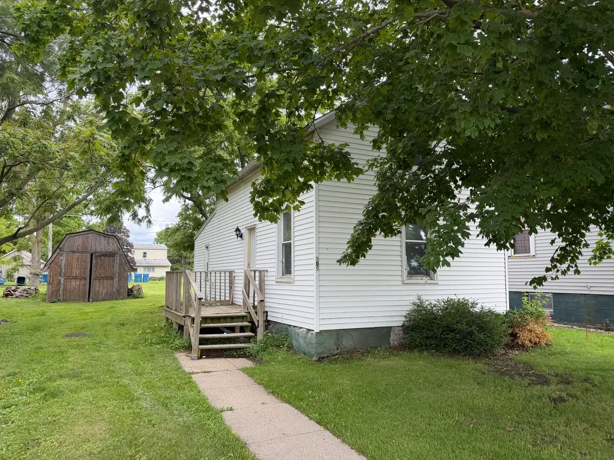 309 N Main Street, Grant Park, IL 60940 - #1
