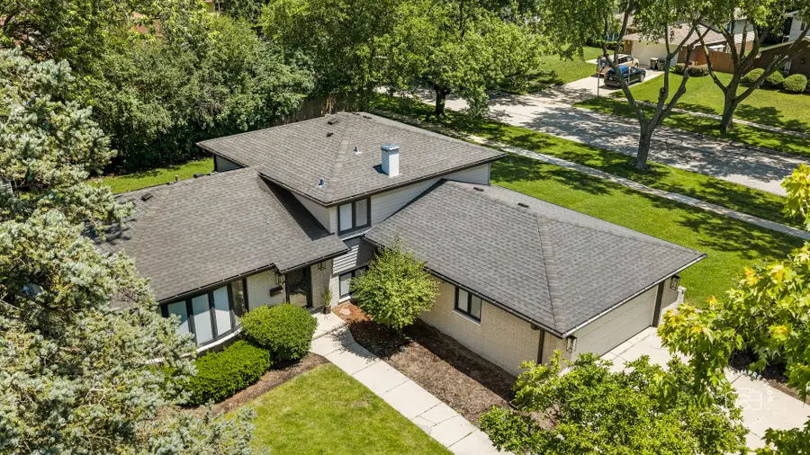 18W088 Claremont Drive, Darien, IL 60561 - #3